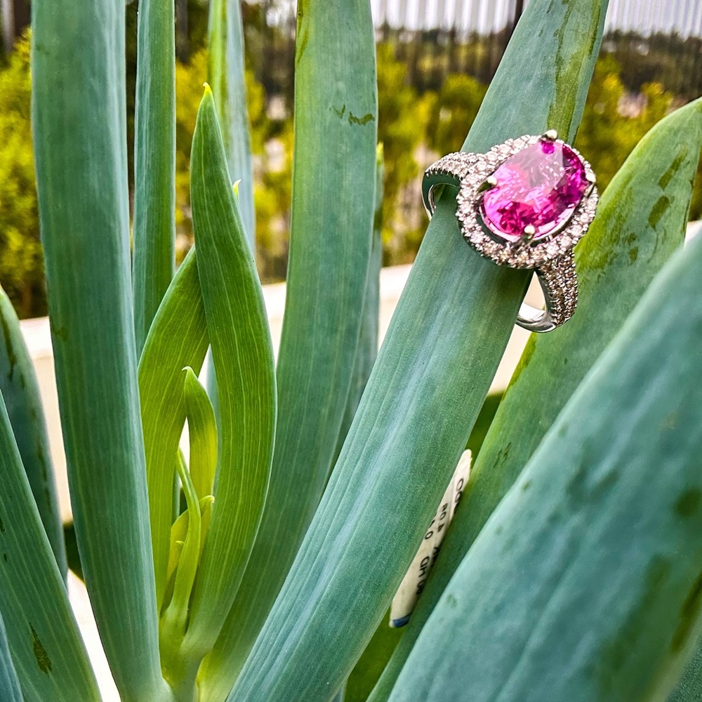 Natural pink sapphire 2.50 carat Diamond bezel ring - Picture 7 of 8